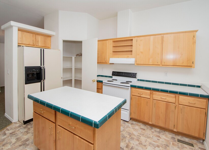 More Photos Of 6885 Bauman St, Bonners Ferry Office Residential For Sale