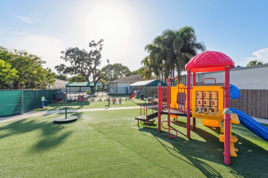 More Photos Of 1550 NE 147th St, North Miami Daycare Center For Sale