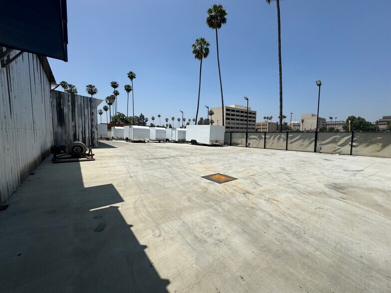 More Photos Of 109 E 4th St, San Bernardino Warehouse For Lease