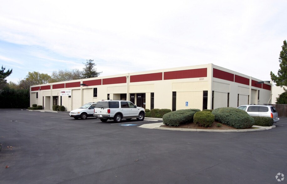 More Photos Of 2231 Fortune Dr, San Jose Warehouse For Sale
