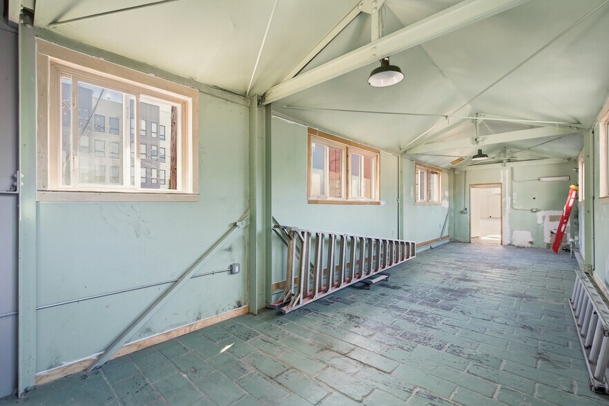 More Photos Of 19 Heron St, San Francisco Warehouse For Lease