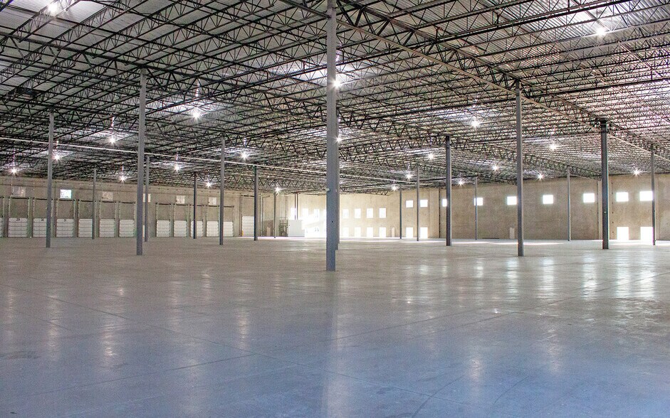 More Photos Of 1671 Greenbourne Dr, Greensboro Warehouse For Lease