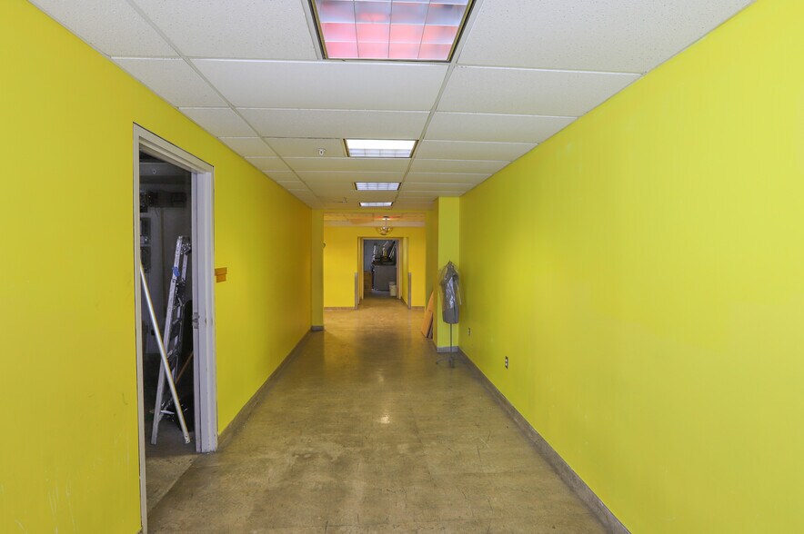 More Photos Of 184 Salem Ave, Dayton Office Residential For Lease