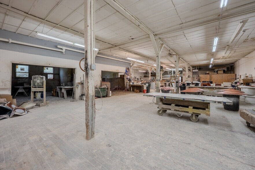 More Photos Of 13 Elm St, Newton Distribution For Lease