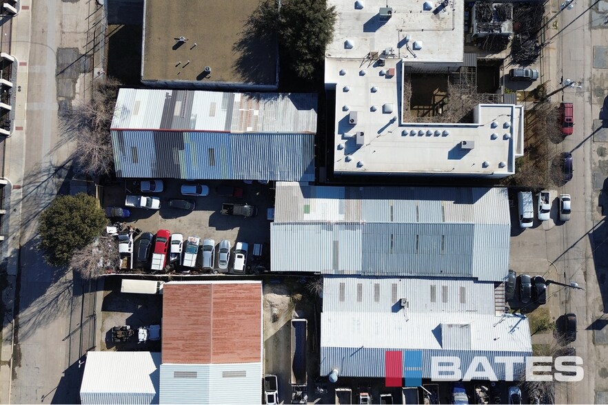 More Photos Of 4726-4730 Memphis St, Dallas Showroom For Sale