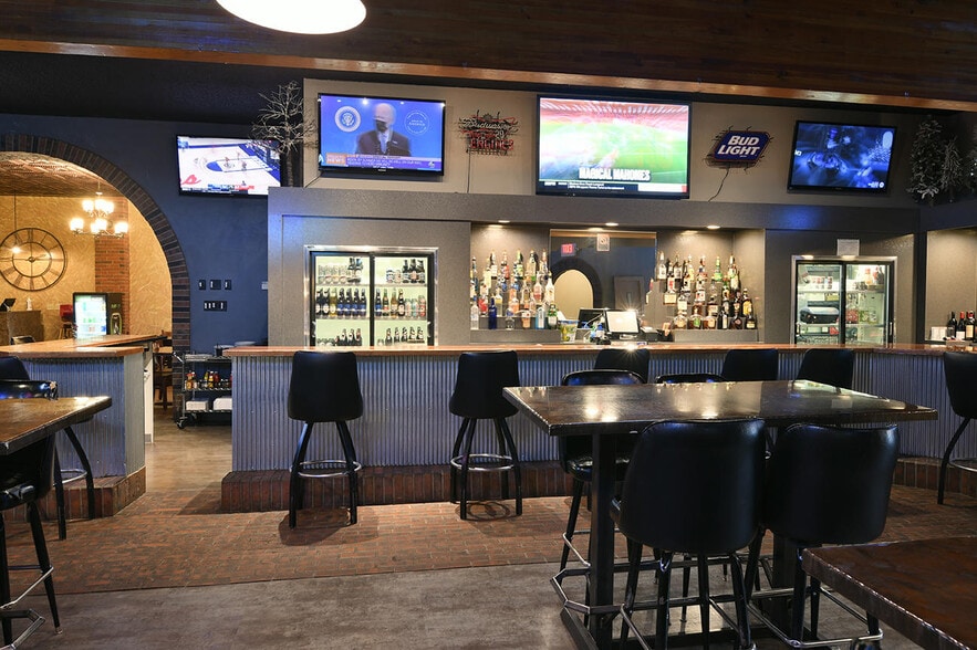 More Photos Of 239 Main St, Shelby Bar For Sale