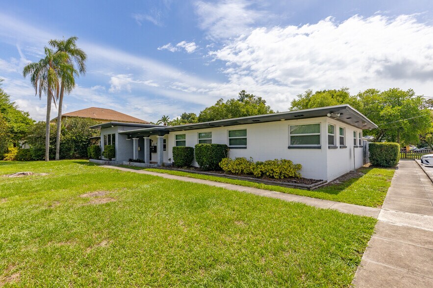 More Photos Of 5009 N Central Ave, Tampa Office For Lease