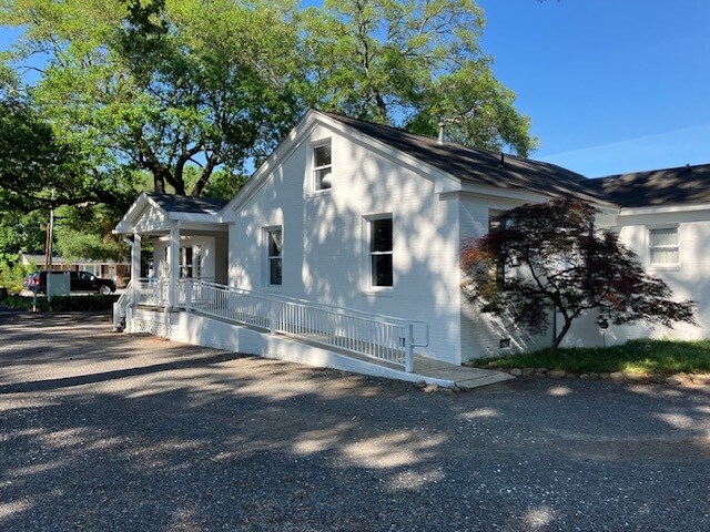 More Photos Of 1411 Ashley River Rd, Charleston Freestanding For Sale