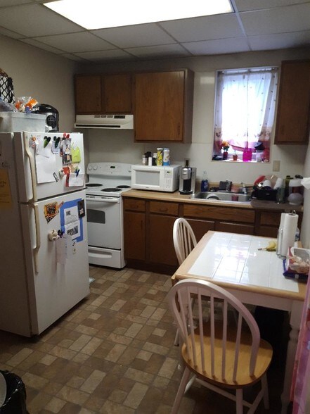 More Photos Of 2102 S Lehigh Ave, Whitehall Apartments For Sale