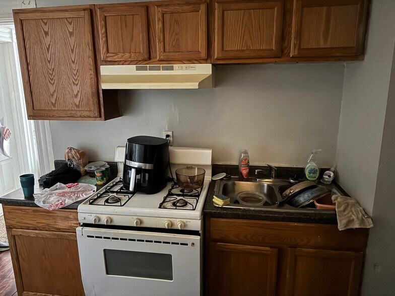 More Photos Of 2245 W Jefferson St, Louisville Apartments For Sale