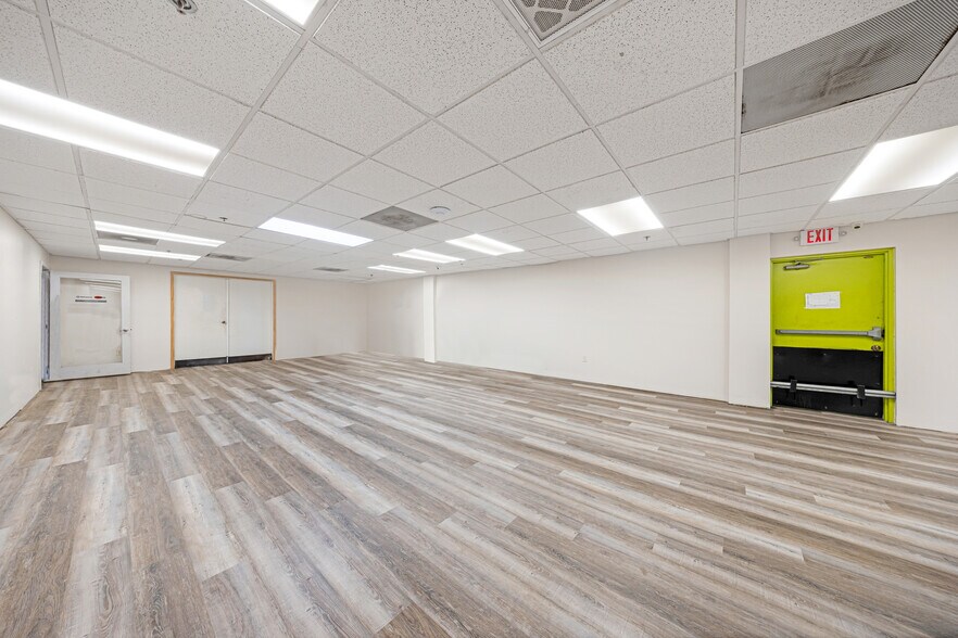 More Photos Of 7955 W 20th Ave, Hialeah Warehouse For Sale