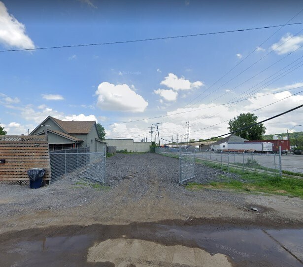 Primary Photo Of 1113 N Bellefontaine Ave, Kansas City Land For Sale