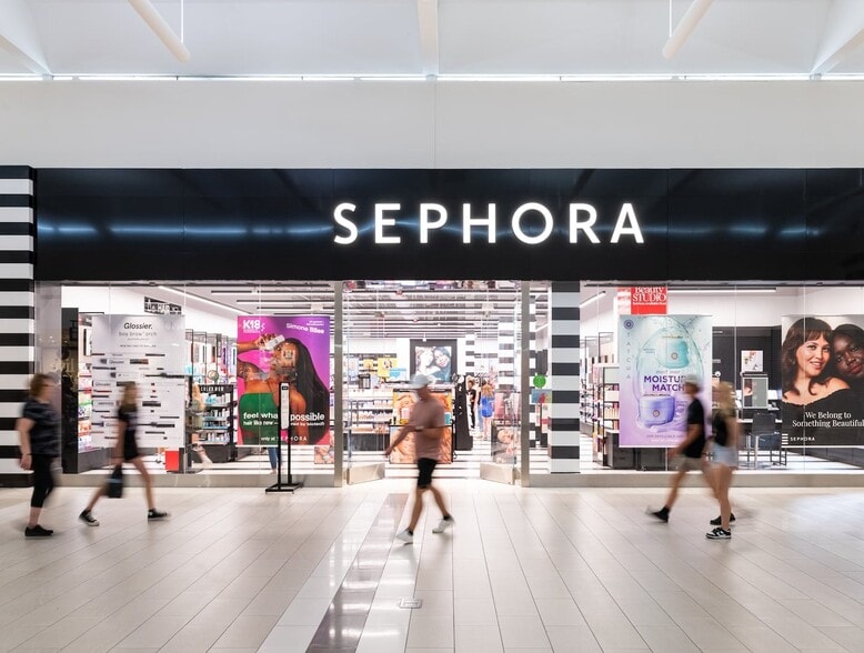 More Photos Of 333 Apache Mall, Rochester Unknown For Lease