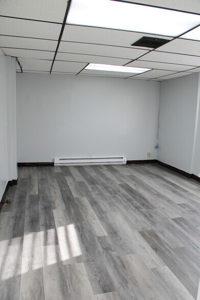 More Photos Of 599 Bloomfield Ave, Bloomfield Multifamily For Lease