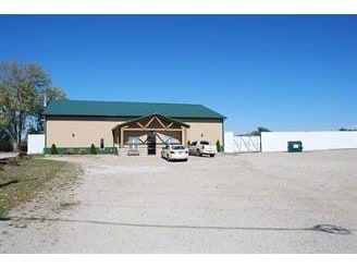 More Photos Of 22232 Durand Ave, Kansasville Auto Repair For Lease