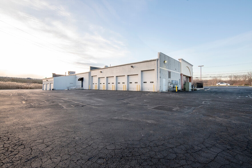 More Photos Of 39245-39293 Center Ridge Rd, North Ridgeville Storefront Retail Office For Lease