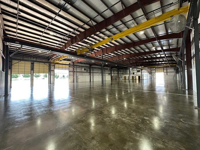 More Photos Of 4800 S Council Rd, Oklahoma City Warehouse For Lease