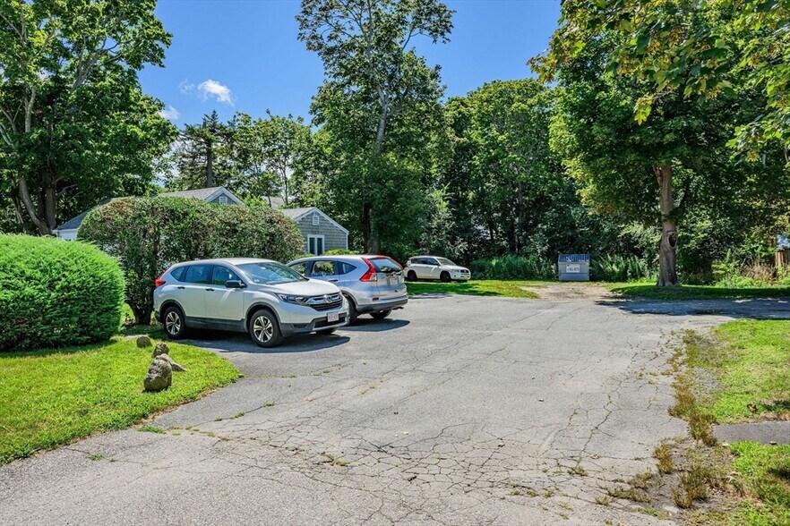 More Photos Of 53 School St, Hyannis Apartments For Sale