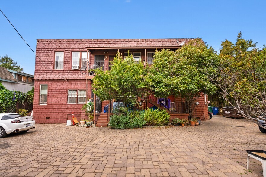 More Photos Of 2930-2932 Adeline St, Berkeley Apartments For Sale