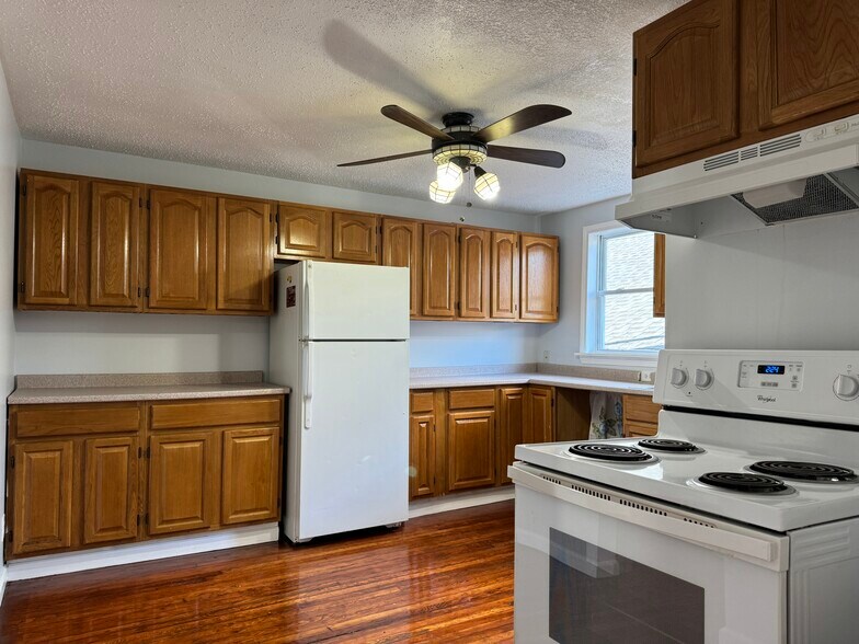 More Photos Of 167 Slater Ave, Jewett City Storefront Retail Office For Sale