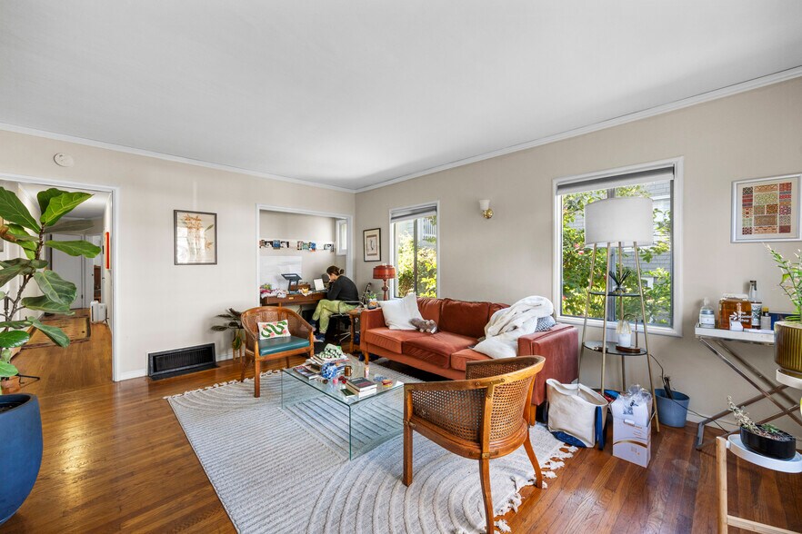 More Photos Of 367 41st St, Oakland Multifamily For Sale