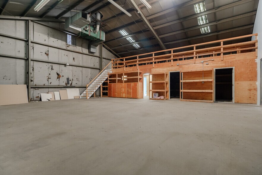 More Photos Of 36 Lake Avenue Ext, Danbury Manufacturing For Sale