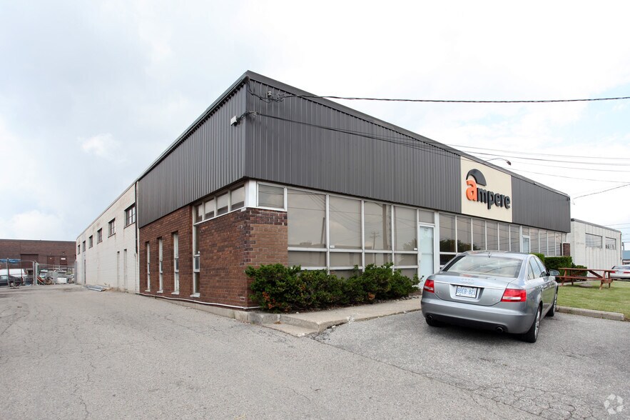 Primary Photo Of 125-127 Brisbane Rd, Toronto Warehouse For Lease