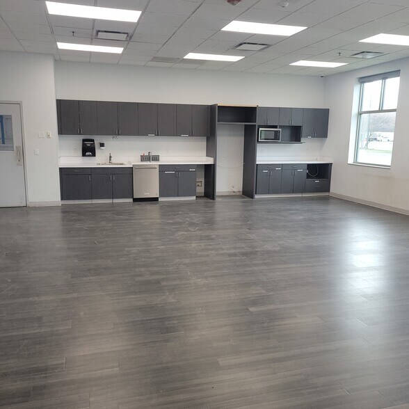 More Photos Of 6797 Fronius Dr, Portage Warehouse For Lease