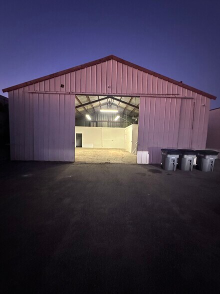 More Photos Of 12408 Carson St, Hawaiian Gardens Industrial For Lease