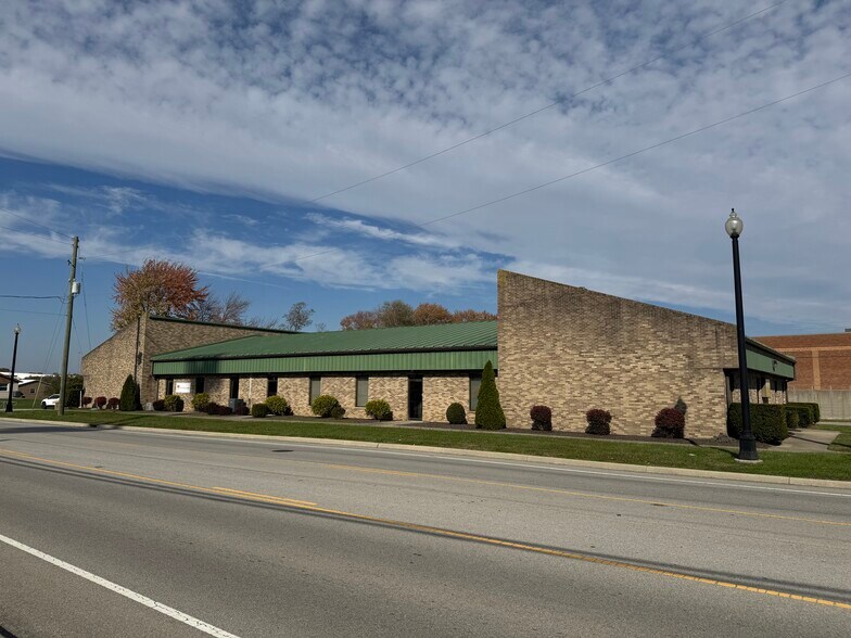 More Photos Of 4424 Aicholtz Rd, Cincinnati Medical For Lease