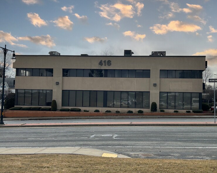 More Photos Of 416 Belmont St, Worcester Medical For Sale
