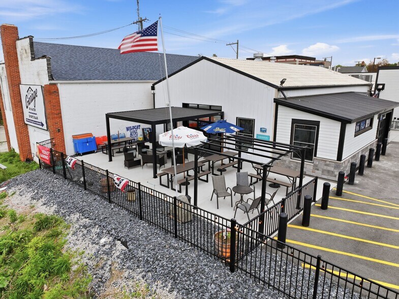 More Photos Of 116-118 S Water St, Wilmington Storefront Retail Office For Sale