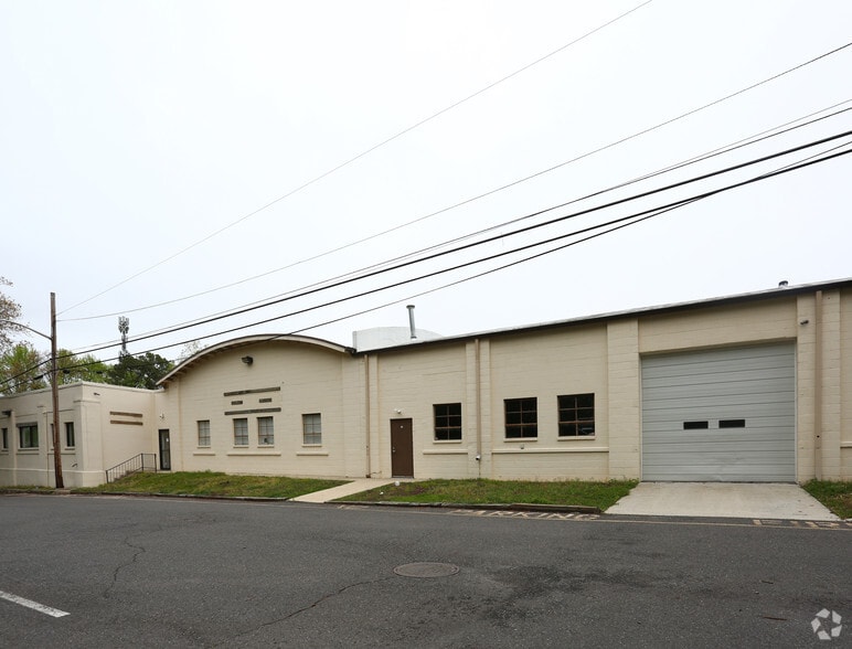 More Photos Of 10 Lippincott Ln, Mount Holly Unknown For Lease
