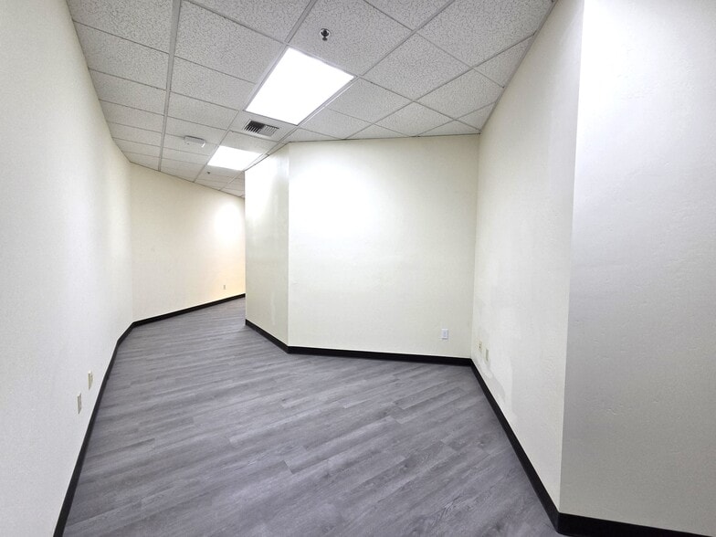 More Photos Of 5301 Truxtun Ave, Bakersfield Medical For Lease
