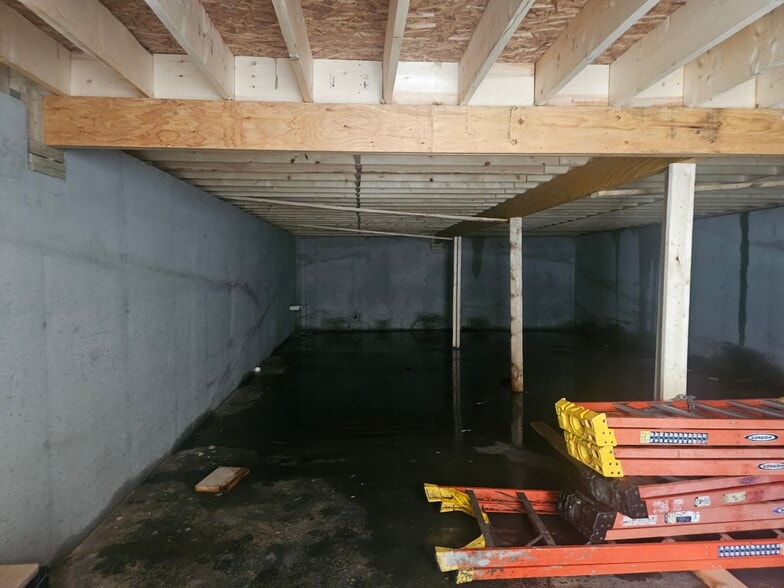 More Photos Of 1232 Mineral Spring Ave, North Providence Freestanding For Lease