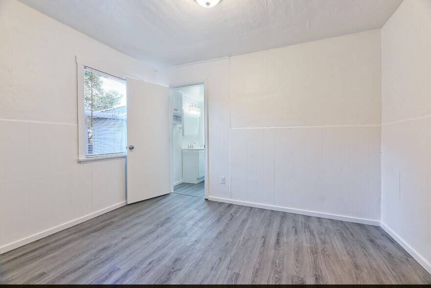 More Photos Of 1808 Spring St, Medford Apartments For Sale