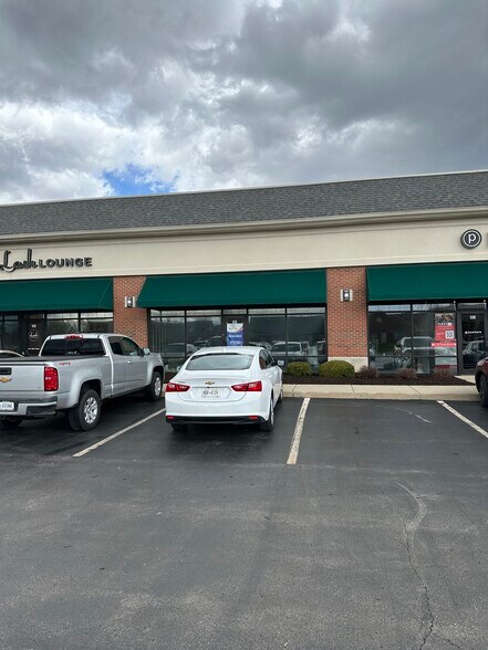 More Photos Of 726 Carmel Dr, Carmel Unknown For Lease