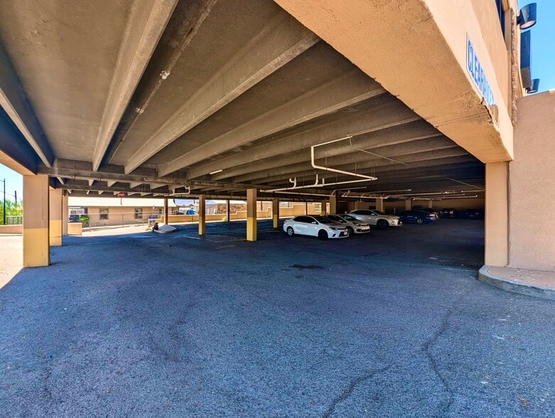 More Photos Of 2022 Murchison Dr, El Paso Medical For Sale