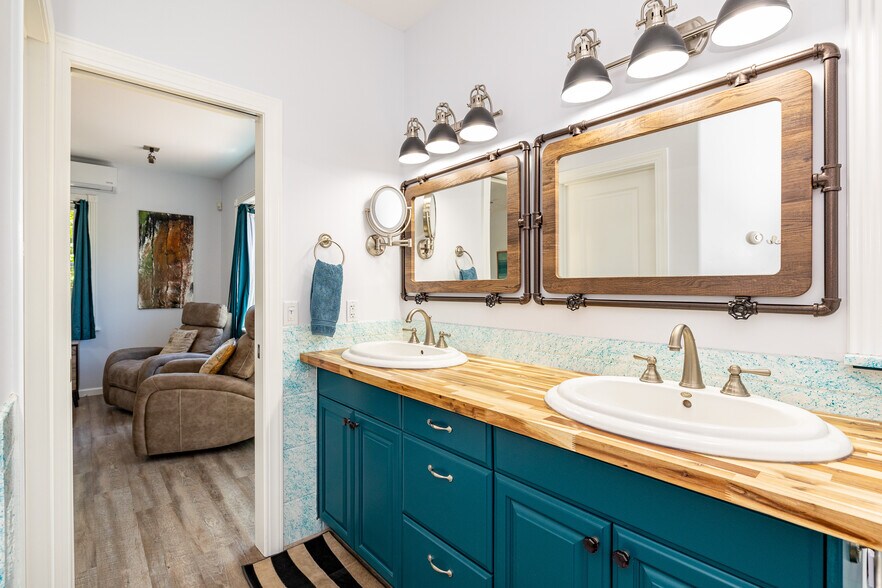 More Photos Of 303 W Juniper Ave, Flagstaff Hospitality For Sale