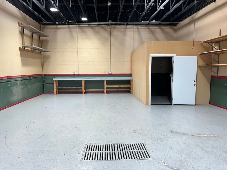 More Photos Of 1805 Laguna Canyon Rd, Laguna Beach Warehouse For Lease