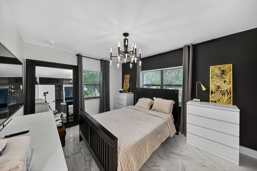 More Photos Of 1215 E Broward Blvd, Fort Lauderdale Apartments For Sale