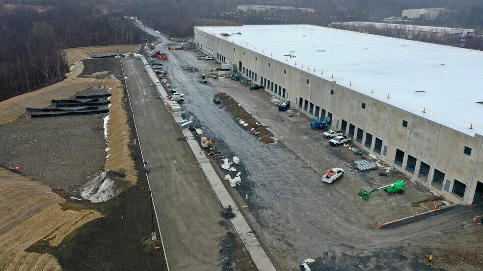 More Photos Of 4555 Oldfield Blvd, Pittston Industrial For Lease