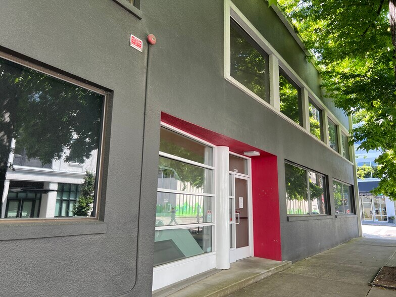 More Photos Of 1530 SW Taylor St, Portland Office For Lease