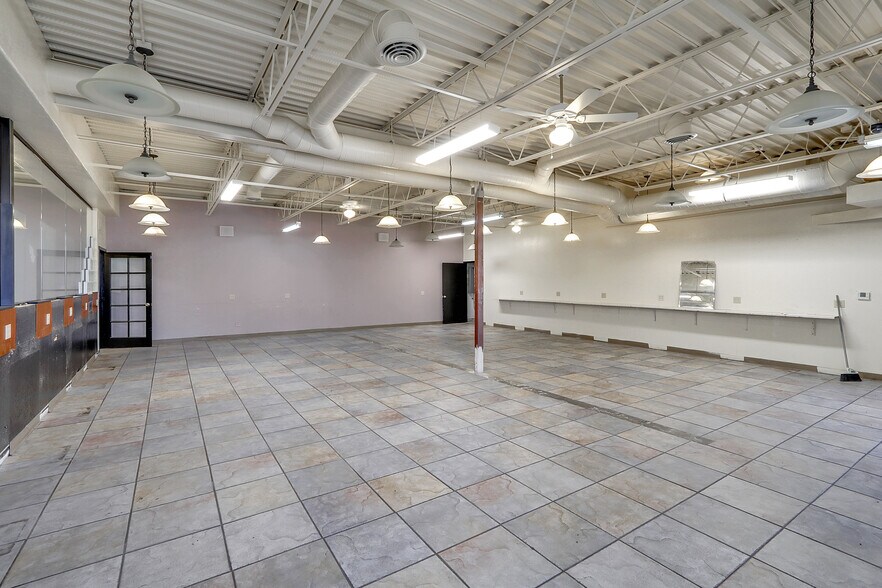More Photos Of 934 Missouri St, Fairfield Office For Sale