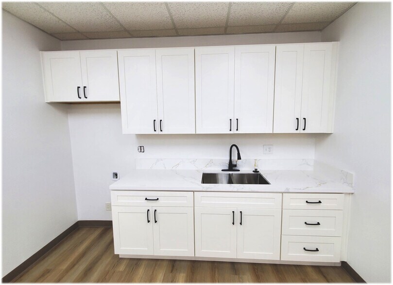 More Photos Of 521-529 S State College Blvd, Fullerton Unknown For Lease