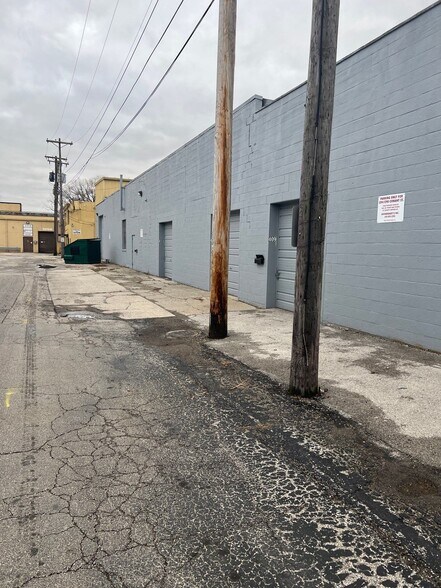 More Photos Of 1294 Conant St, Maumee Warehouse For Lease