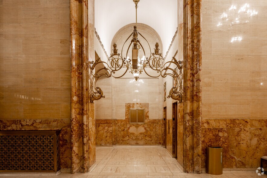 More Photos Of 230 Park Ave, New York Office For Lease