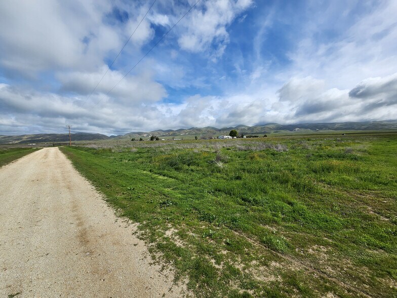 More Photos Of 0 Asilomar Trail, Santa Margarita Land For Sale