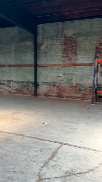 More Photos Of 191-193 Van Brunt St, Brooklyn Warehouse For Lease