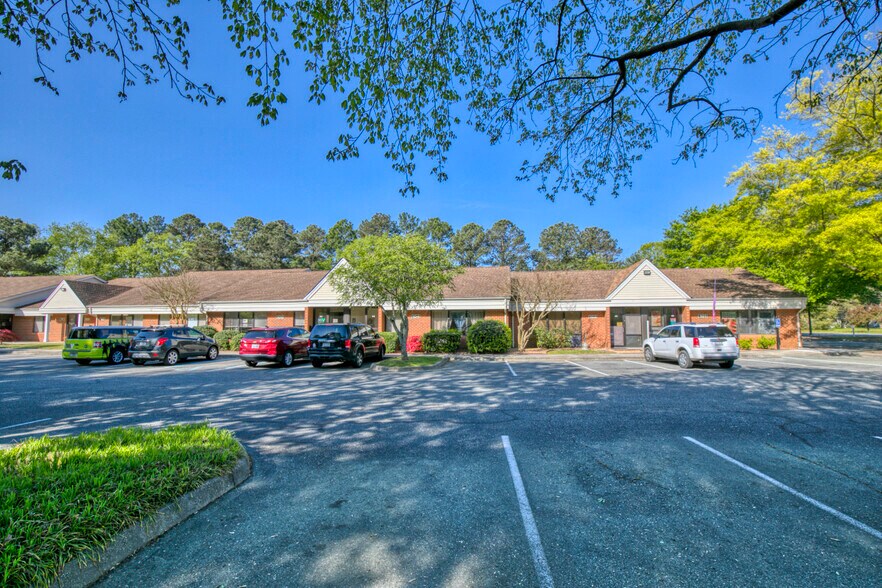 More Photos Of 151 Kristiansand Dr, Williamsburg Office For Lease